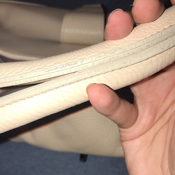 Dooney & Bourke cream handbag - Picture 4 of 5